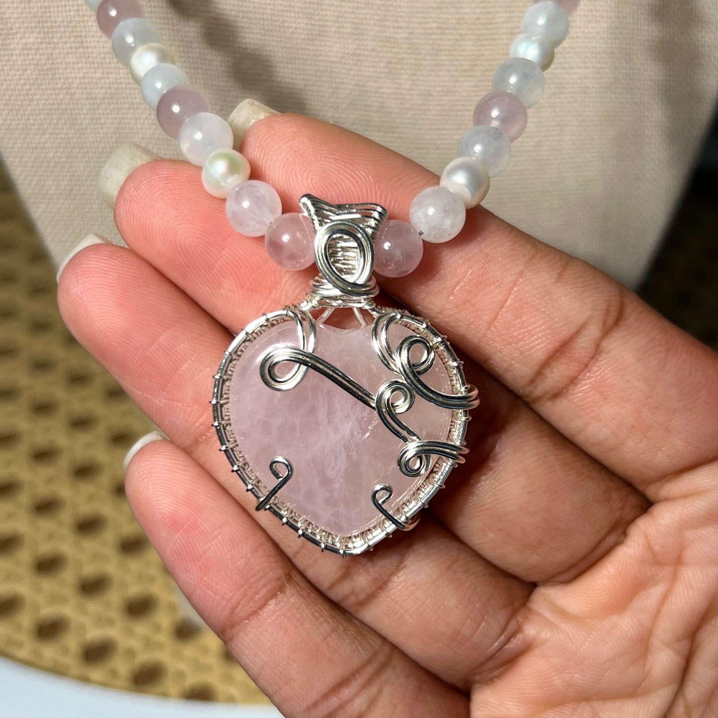Rose Quartz Corazón Necklace {silver}